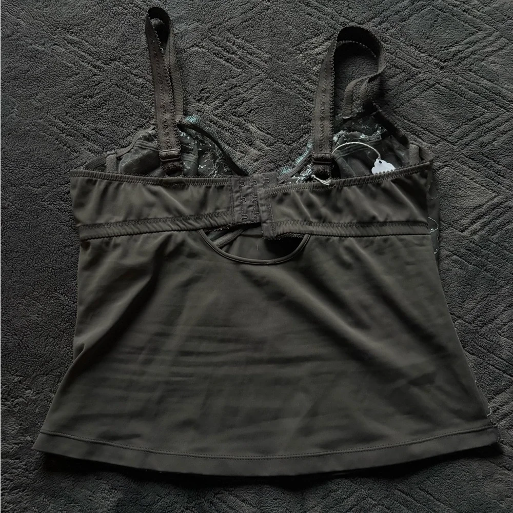 Elegant Grey Lace Camisole - Picture 6 of 6